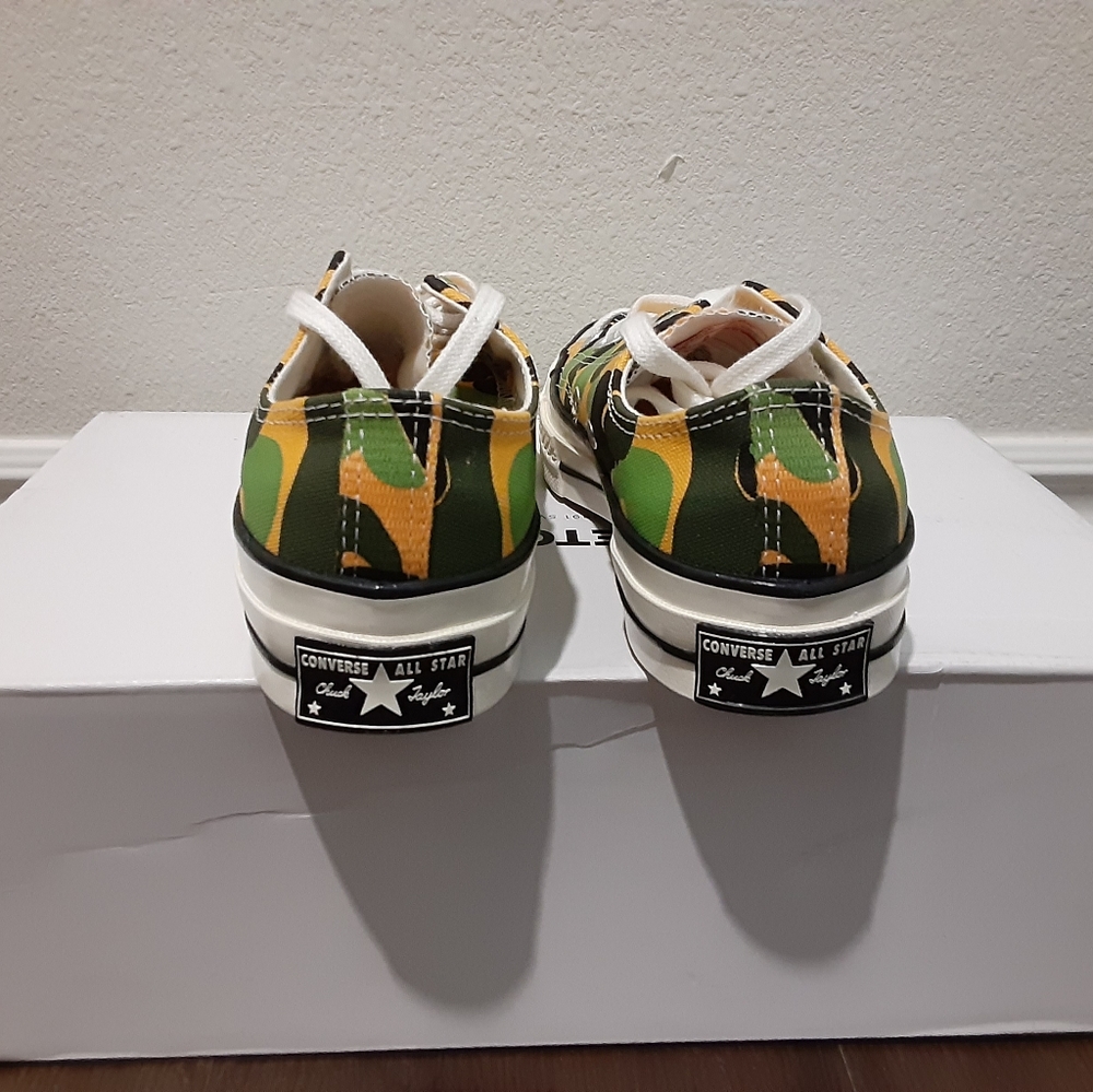 Converse - Picture 2 of 4